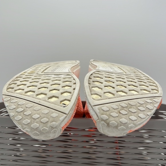Adidas Women’s NMD R1 Runner Sun Glo White Peach - Picture 9 of 12